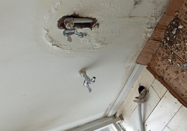 乌拉特前卫生间测漏水