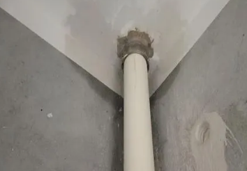 乌拉特前卫生间测漏水之渗水防护